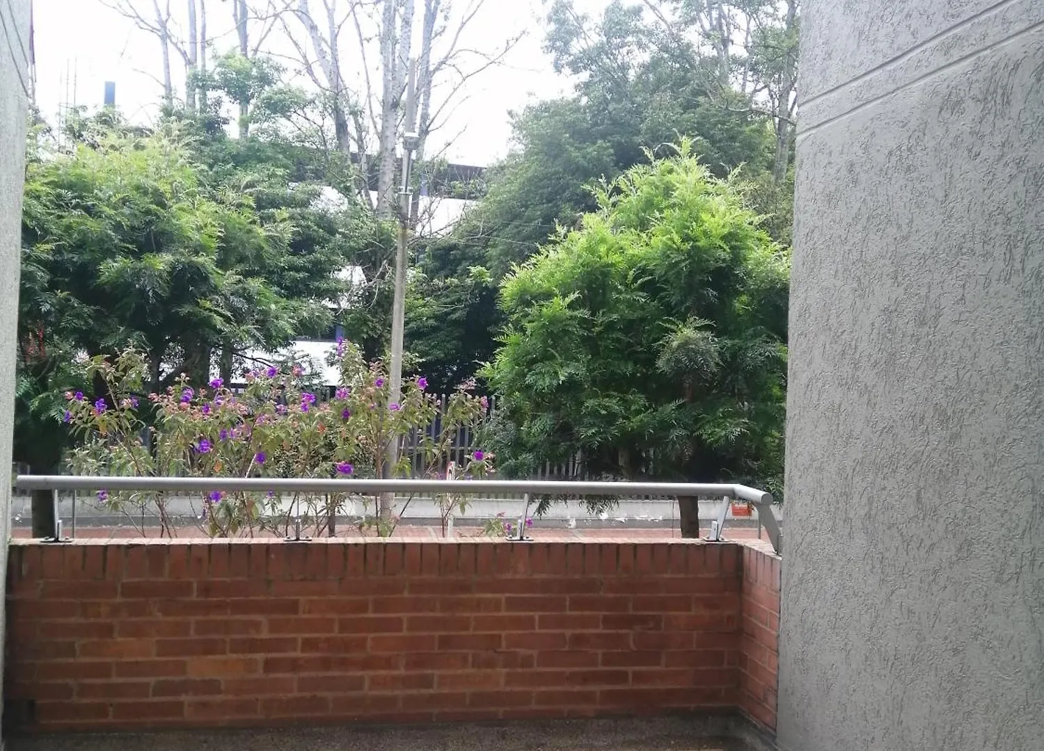 Arriendo Alquilo Apartamento Bogota Cerca Aeropuerto קולומביה